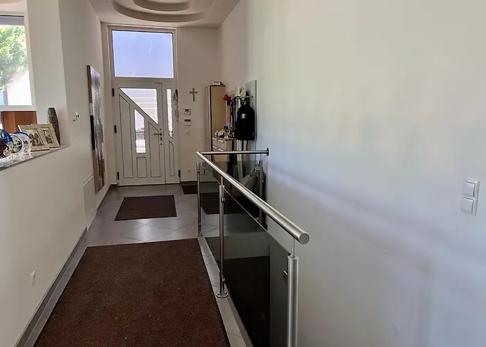 Fantastic In Villa Fischamend