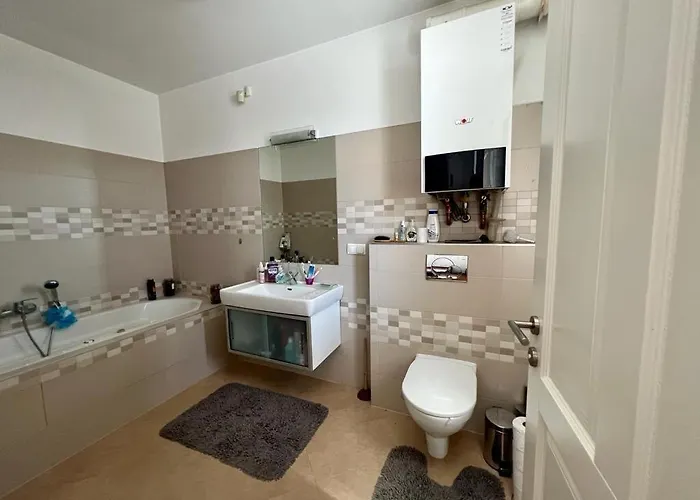 Villa Fantastic In *